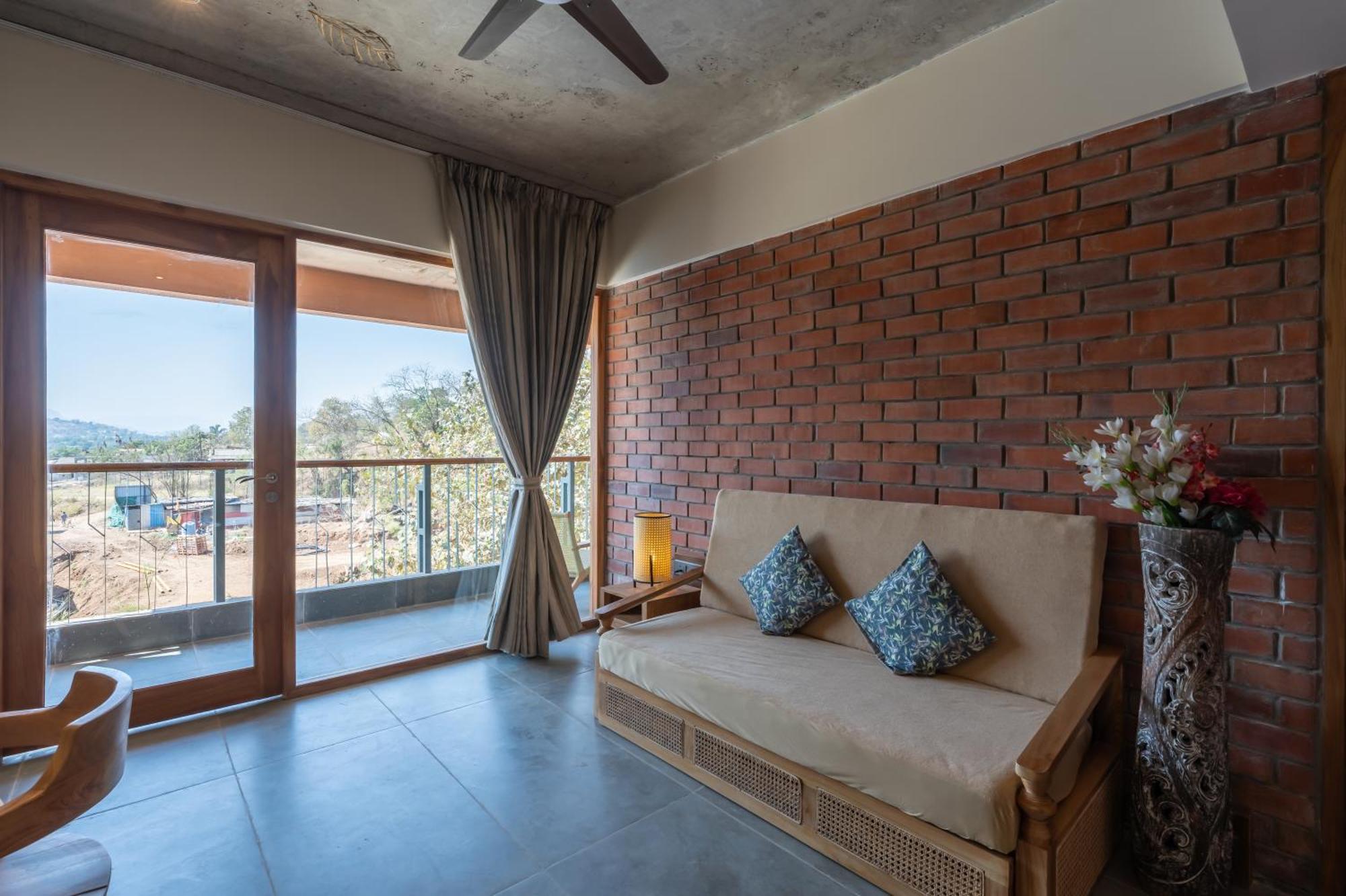 The Foresta Resort ,Mulshi Paud エクステリア 写真