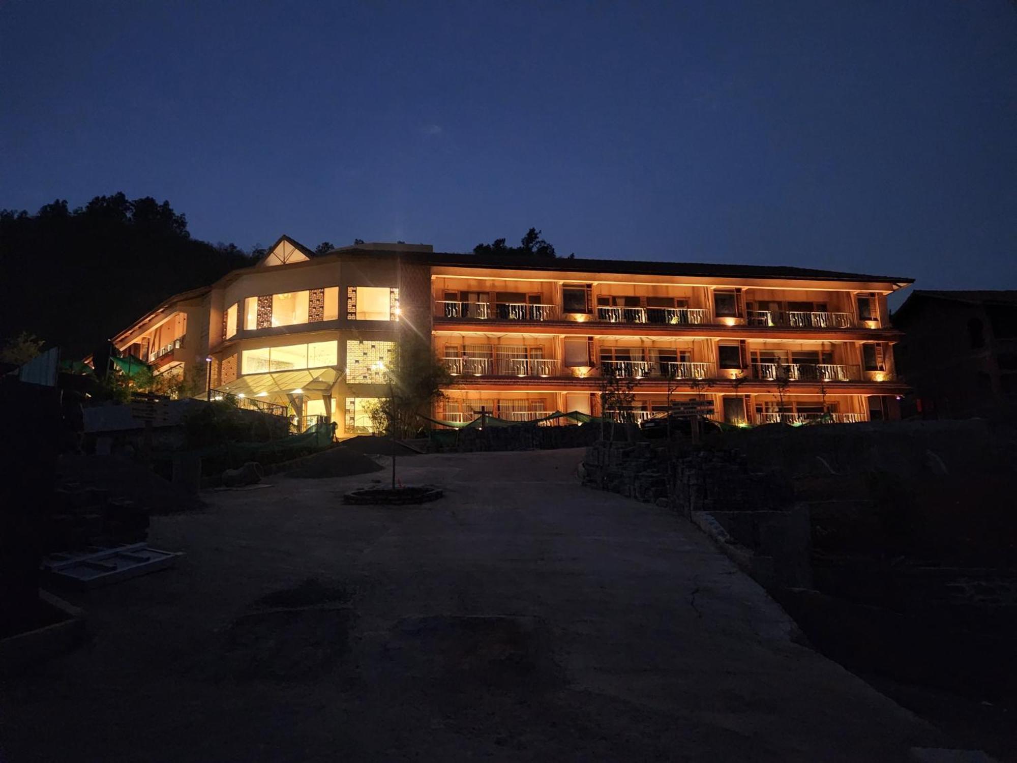 The Foresta Resort ,Mulshi Paud エクステリア 写真