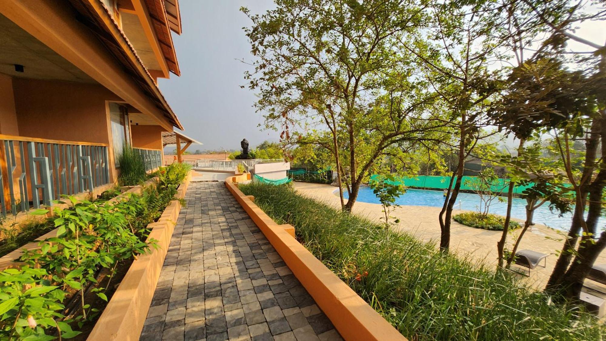 The Foresta Resort ,Mulshi Paud エクステリア 写真